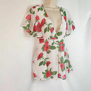 R Summertime‎ romper flowy Pretty little things white red roses